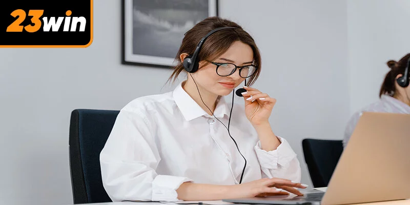 Liên hệ qua hotline